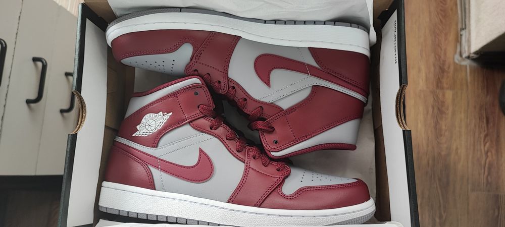 Air Jordan 1 Mid