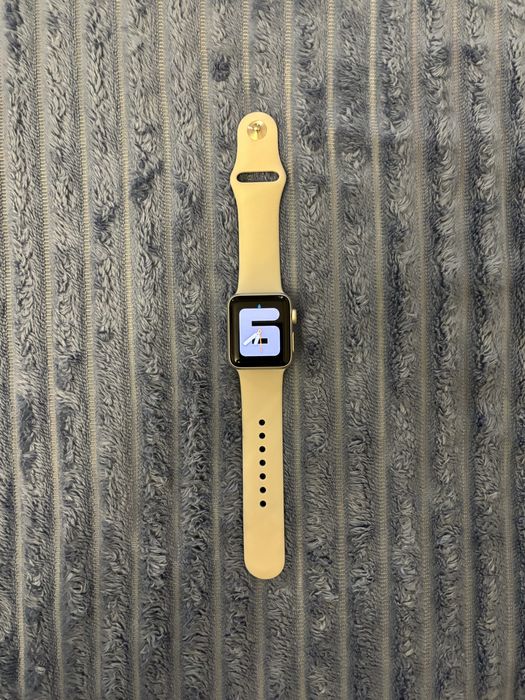 Продам Apple Watch Series 3