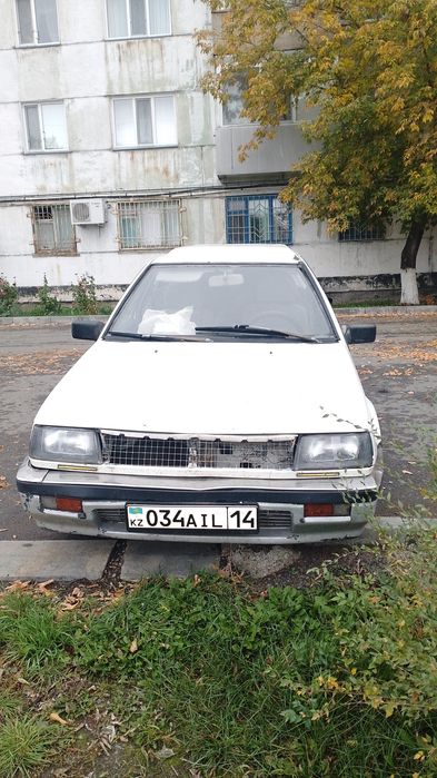 Продам машину митцубиси лансер