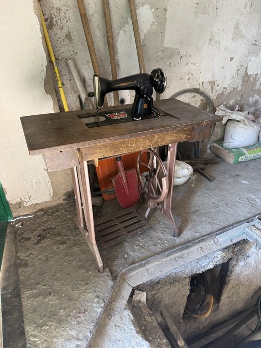 Продам швейный машинки