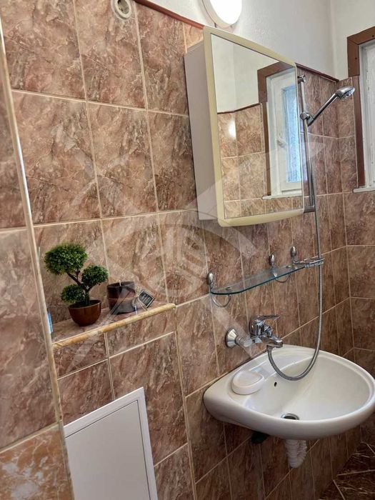 Дава се под наем Двустаен апартамент в София, Лозенец - 83 кв.м за 600 € - Снимка #9