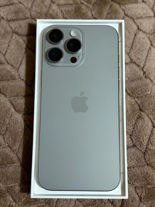 Vand iphone 16 pro max 256GB in stare perfecta