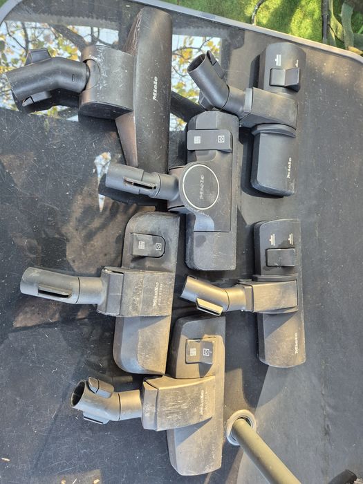 Accesorii aspiratoare Miele,Furtune,Țevi si Perii