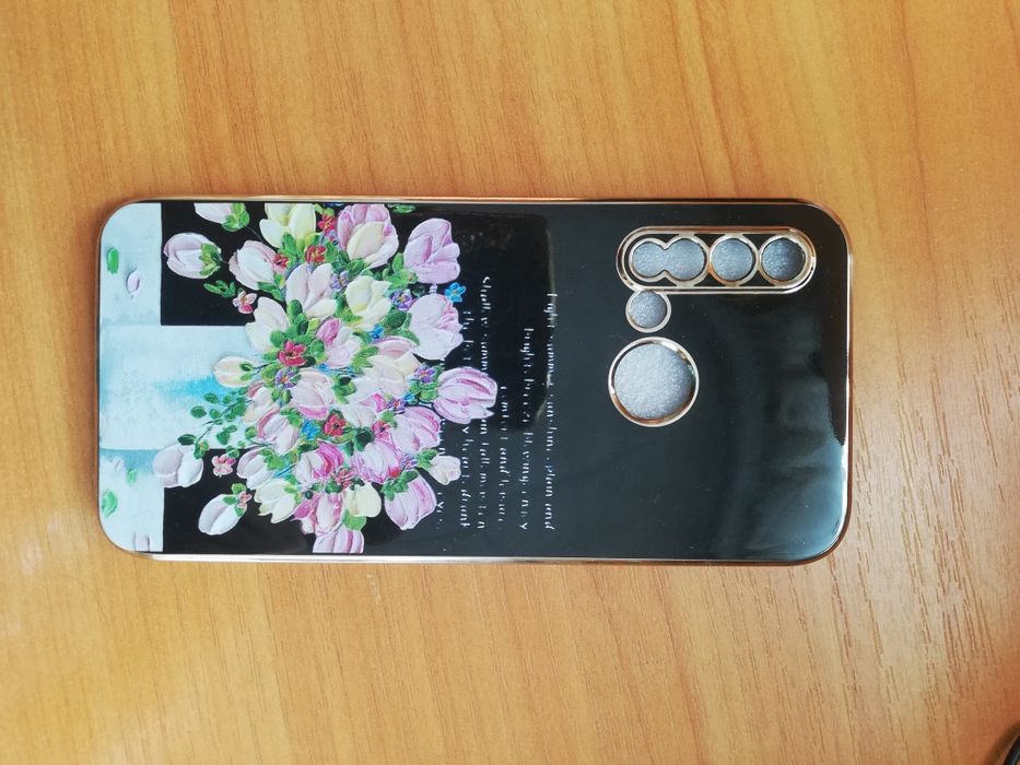 Продам чехлы на смартфоны