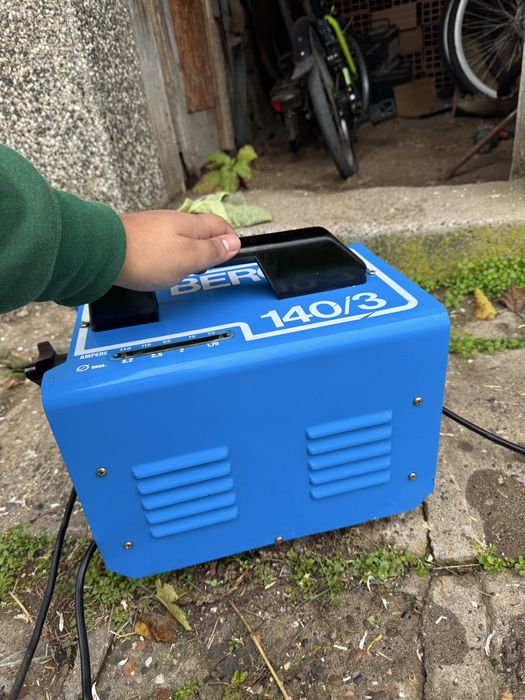 Продавам електрожен BERGIN