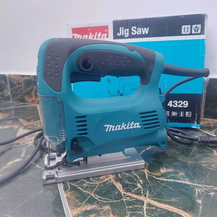 Makita 4329 Fierăstrău pendular, 450 W, ca nou
