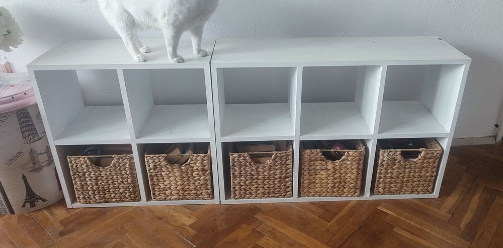 Шкафове, етажерки