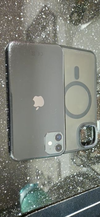 Vând iPhone11 in stare bună.