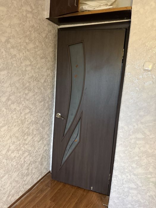 Отдам двери межкомнатные