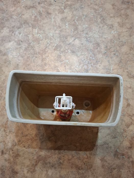 Туалетный бачок.  Бачок