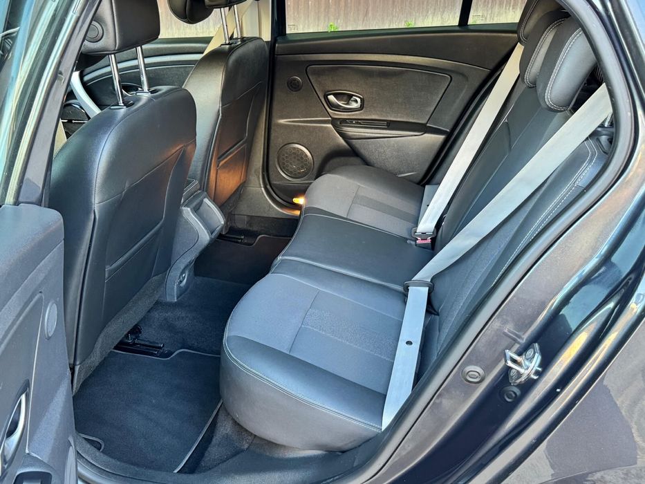 Renault Megane “Bose” / 2011 / Diesel / 219.000 Km