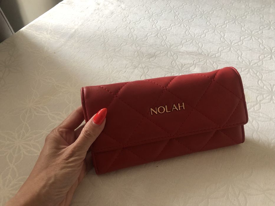 Черно и бяло дамско портмоне pinko,червено-Nolah и lui vitton