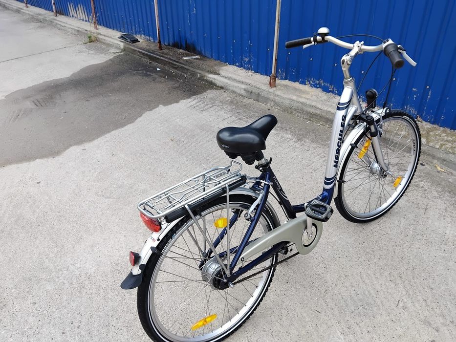 Vând bicicleta din aluminiu pentru damă