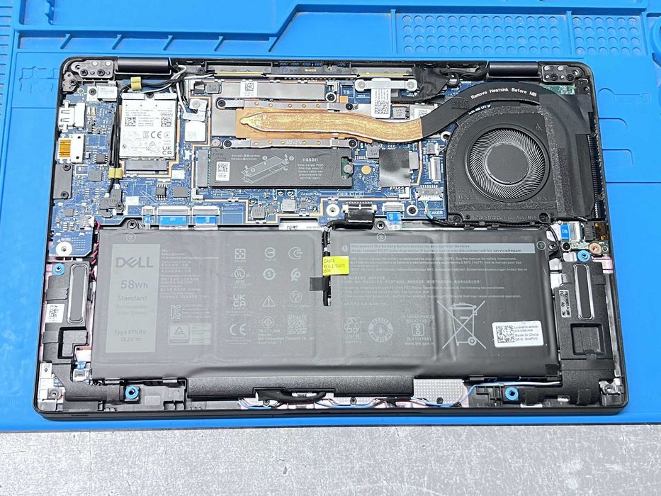 Реновиран лаптоп Dell Latitude 7330 13.3" i7-1265U 32GB 1020GB