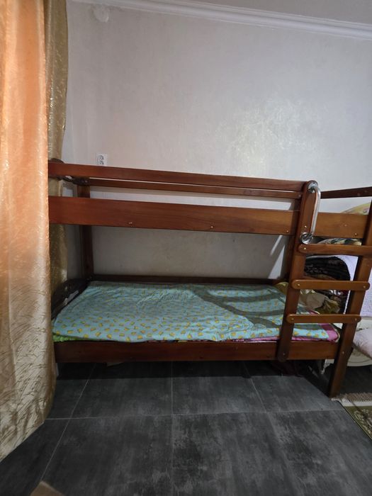 Двухэтажная кровать, дерево