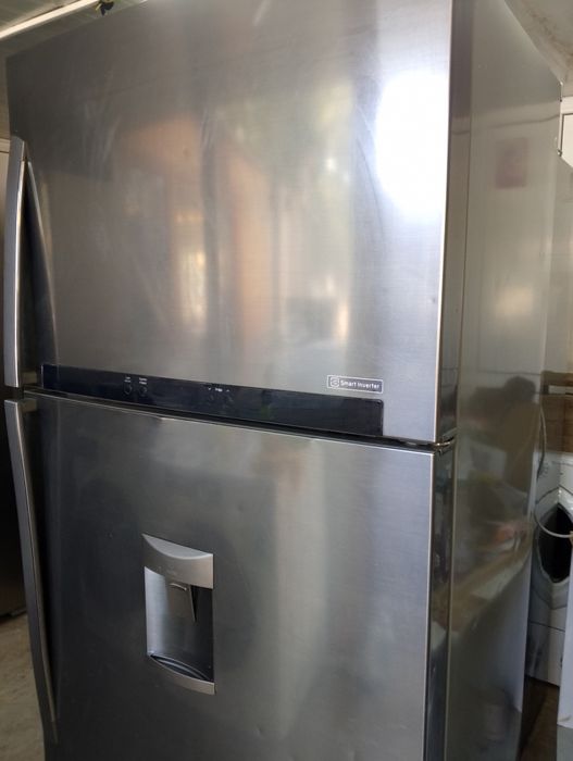 Frigider LG Inox-Argintiu,lățime 86cm, înălțime 180cm