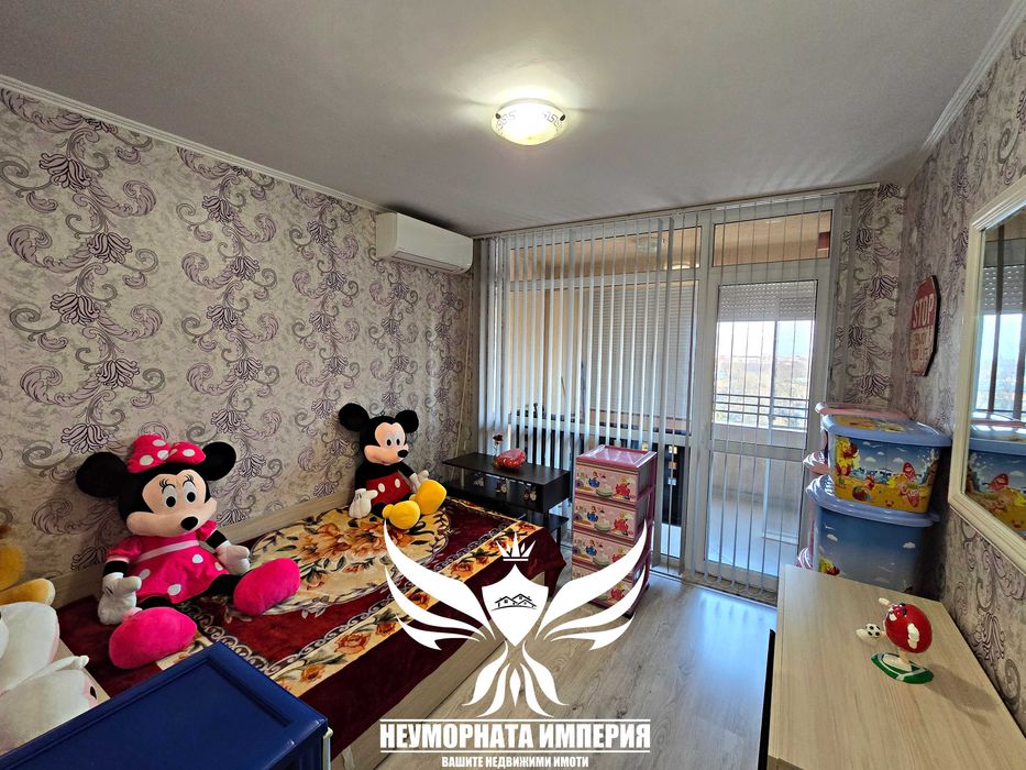 Продавам тристаен апартамент 115кв.м. 4ет. в гр.Асеновград до Пазара