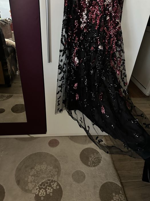 Рокля официална на паети