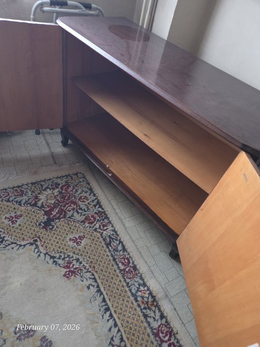 Donez comoda din lemn