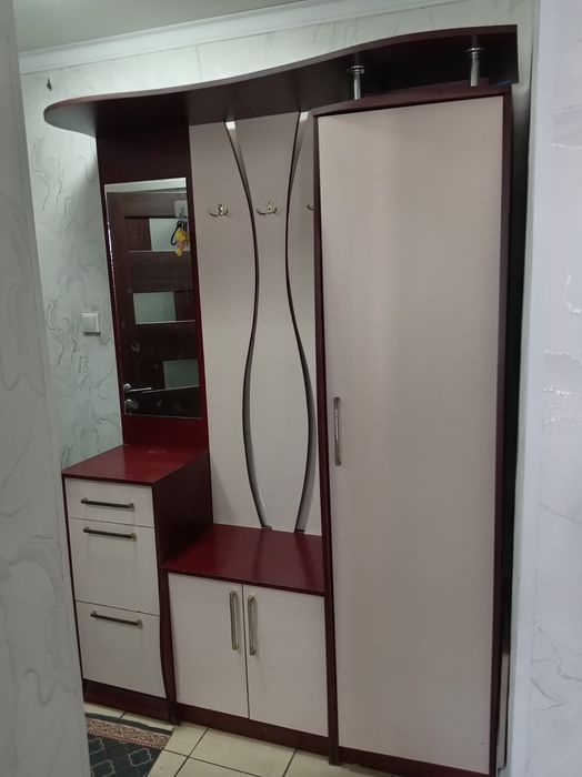 Прихожая б/у недорого