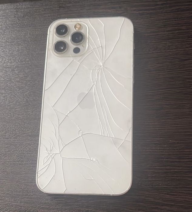 Айфон 12 про белого цвета 128гб