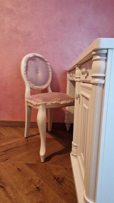 Vând set complet de mobilier.