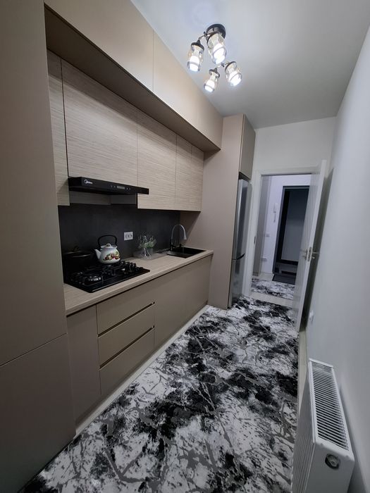 Продаётся 2 комнатная квартира ассалом хаво третий  этаж девяти этажка