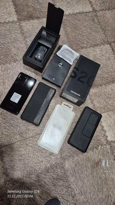 .Samsung S20 ultra black