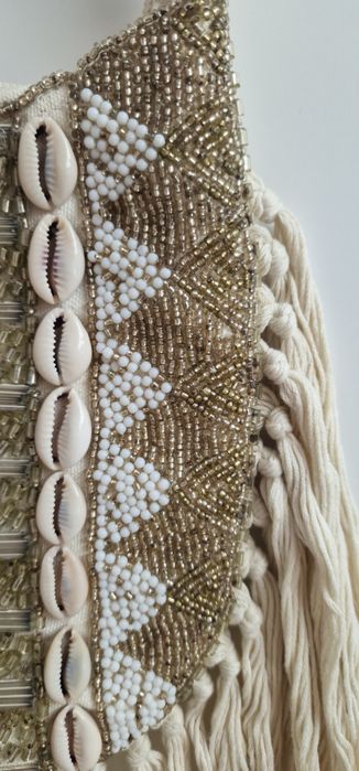 New Look - Geanta cross body vacanta bej crem margele scoici