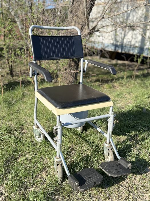 Стул для инвалидов