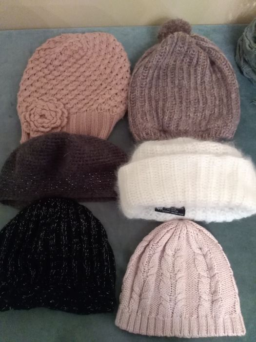 Продам шапочки вязанные