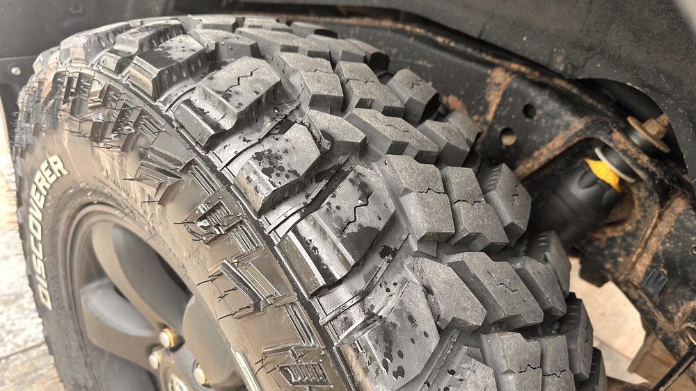Vand cauciucuri off road  noi 265/70/R17