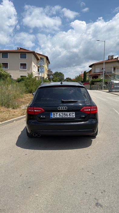 Продавам Audi A4