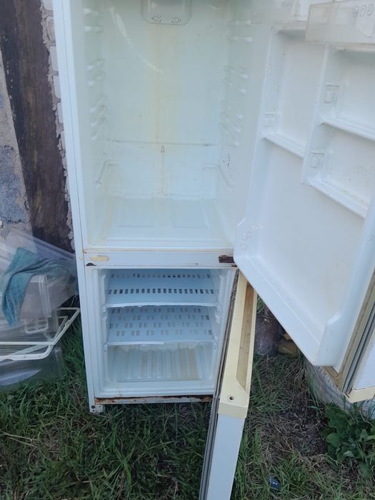 Продам холодильник