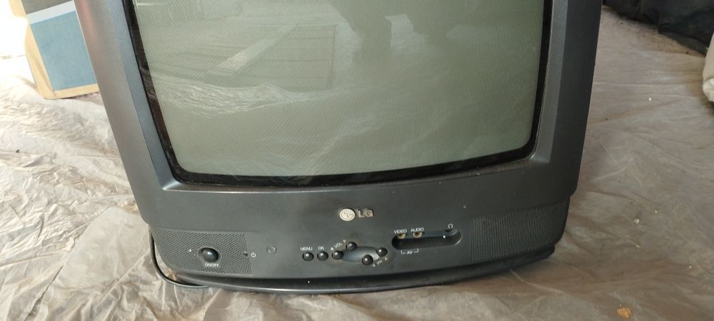 Продам телевизор LG