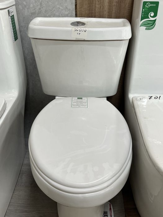 Унитазы в ассортименте