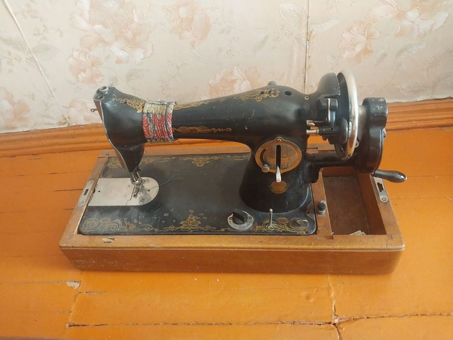 Продам швейная машина