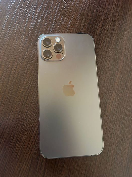 Vand iphone 12pro  256 gb stare 10/10 bateria 100%