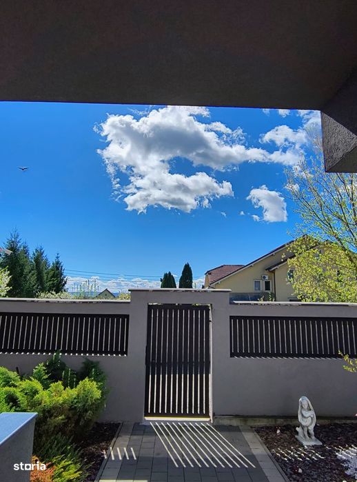 Casă modernă de vânzare, zonă bună