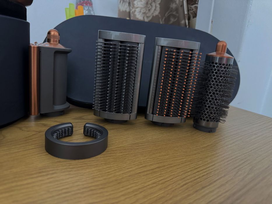 Dyson Airwrap original, Preț negociabil