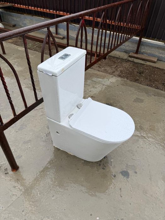 Продам Унитаз в отличном состоянии