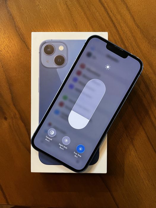 iPhone 13 с коробкой