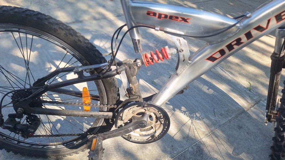 Bicicletă puternică și în stare ca nouă