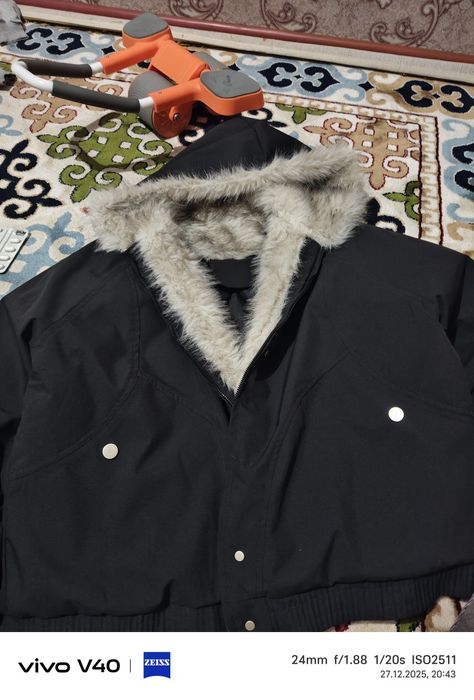 куртка новая 15000