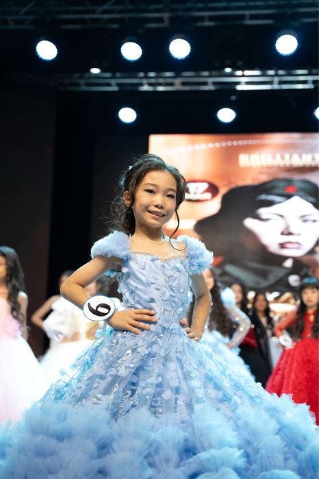 Продам шикарное платье