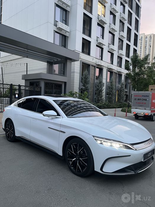 Byd han 3.9 dual motor 610km 23/24