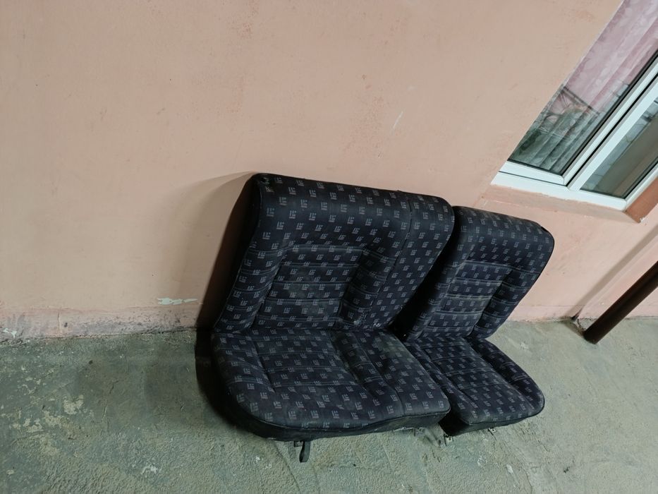 Продам задние сиденья на гольф3