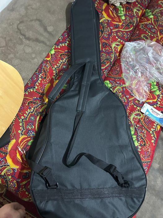 Гитара новая удобная