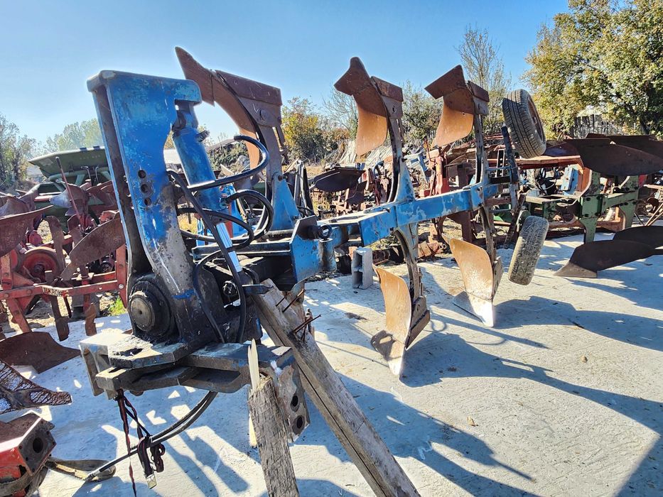 Plug Ebro reversibil  3 brazde