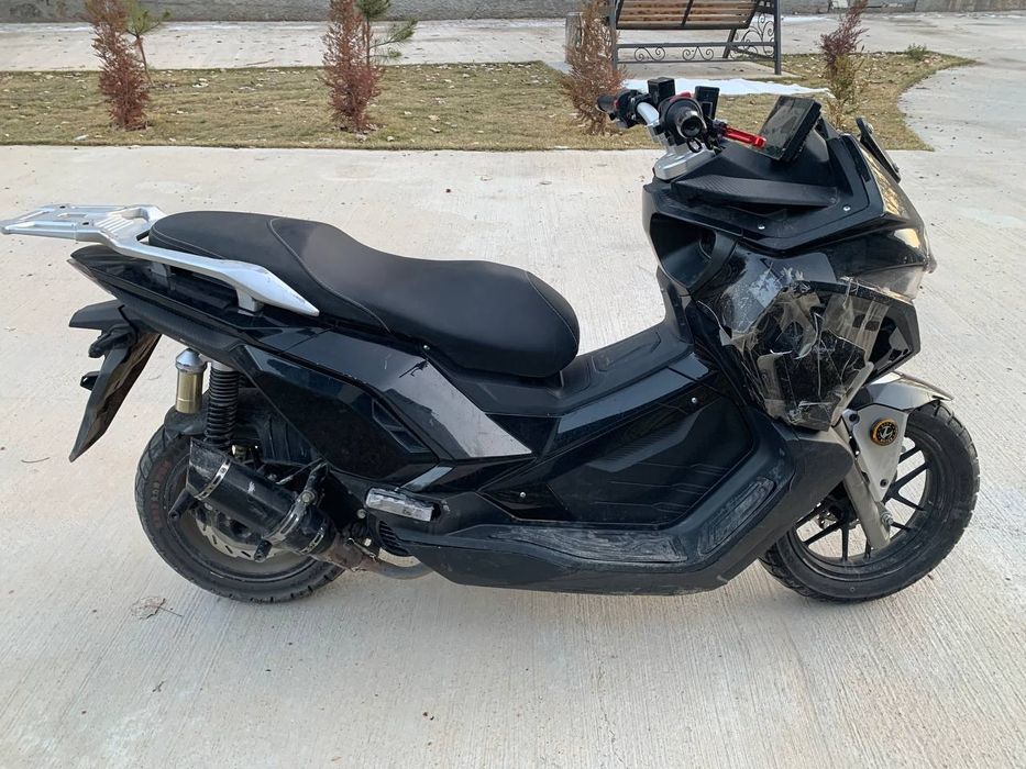 Skuter N maks sotiladi na xadu